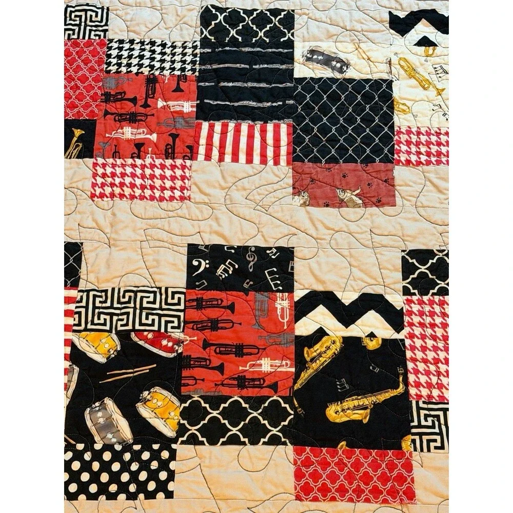 Red Silver Black Handmade Stadium Quilt Minkie Buffalo Plaid Back Band Bulldogs